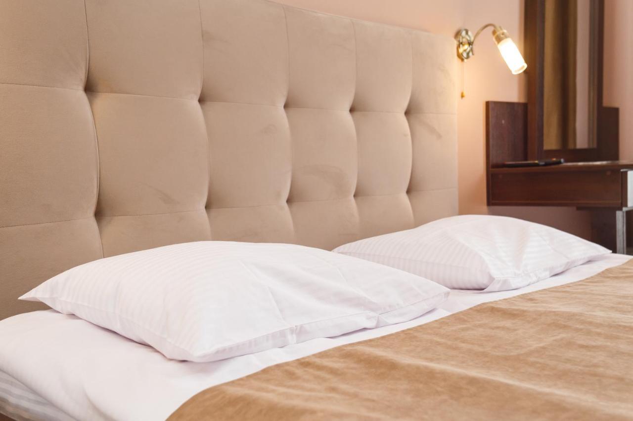 Hotel 18 Lviv Dış mekan fotoğraf