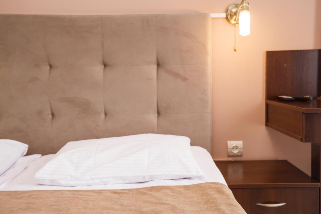 Hotel 18 Lviv Dış mekan fotoğraf